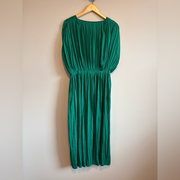 RW&CO Emerald Green Pleated V-Neck Maxi Dress | Size Large - Picture 4 of 5